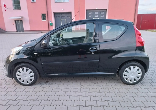 Peugeot 107 cena 9900 przebieg: 165000, rok produkcji 2007 z Kazimierza Wielka małe 232